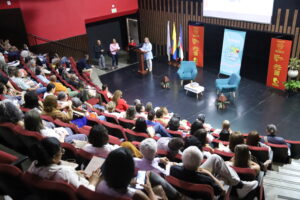 Lee más sobre el artículo En BiblioValle se vivió el V congreso de La Lectura Cura: un encuentro que abraza, transforma y conecta desde la palabra